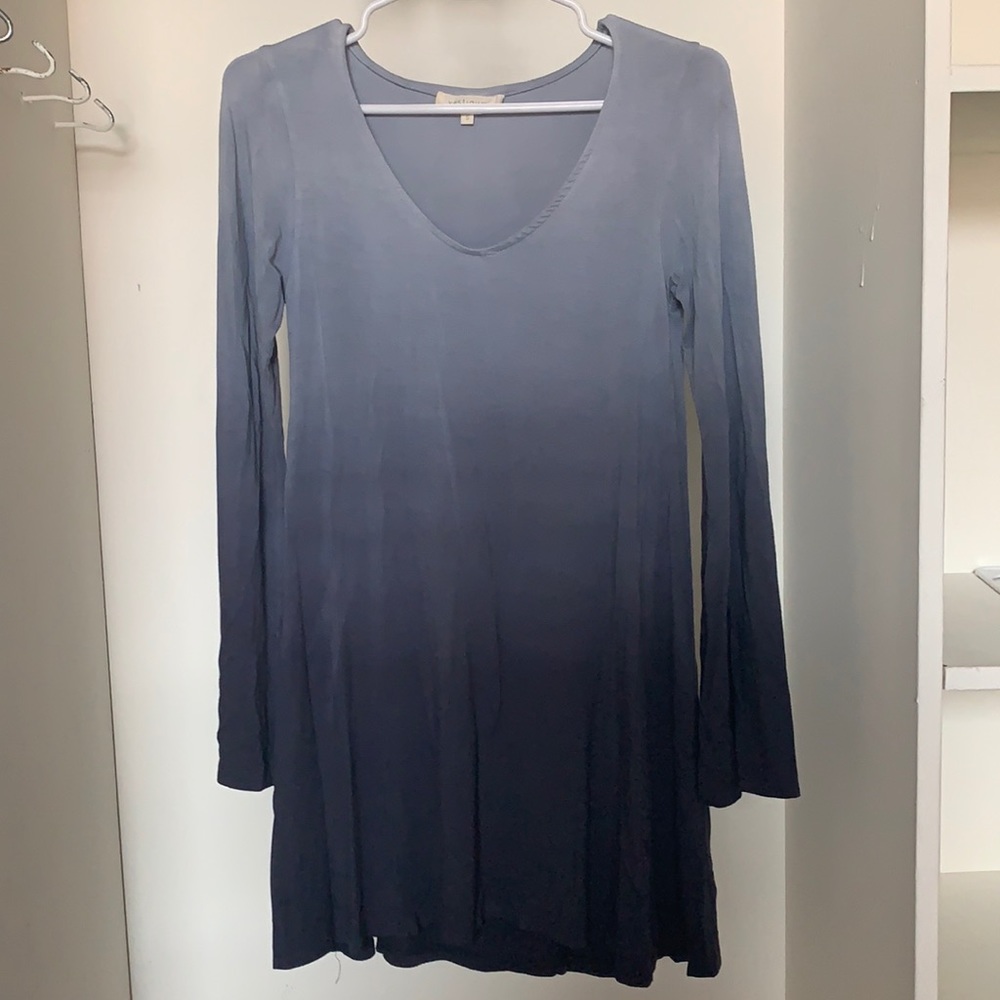 Vestique blue ombré long sleeve dress